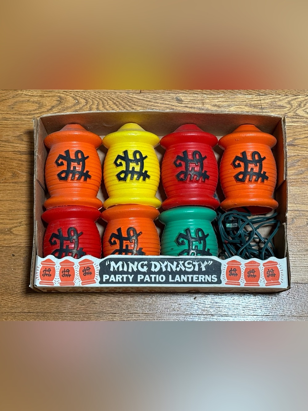 Vintage “Ming Dynasty” Party Patio Lanterns (Set of 7) Working!!
